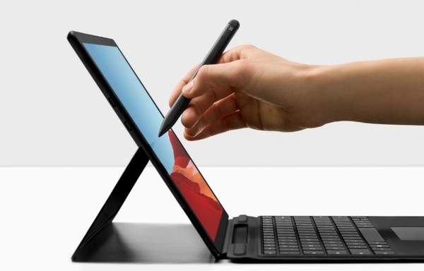 微軟SurfacePro 8跳票,將推遲到明年發布